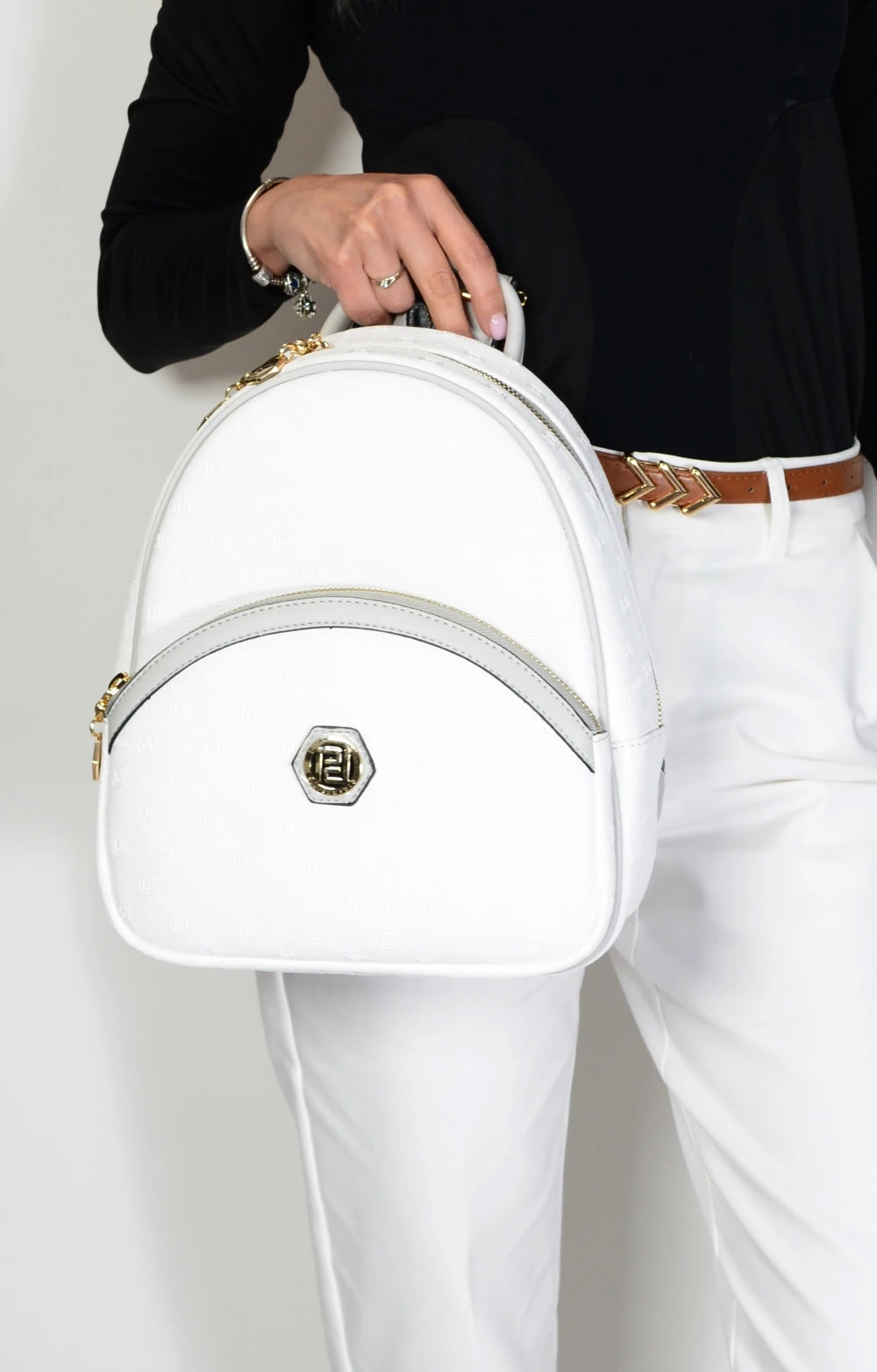 Дамска раница Silver&Polo за модерен стил - image