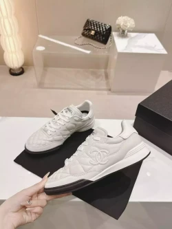 CHNL / Sneaker / White