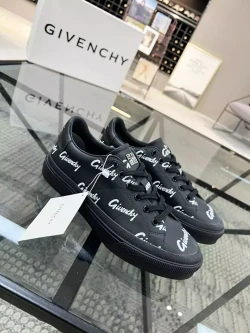 Gvnchy / Portofino / Black