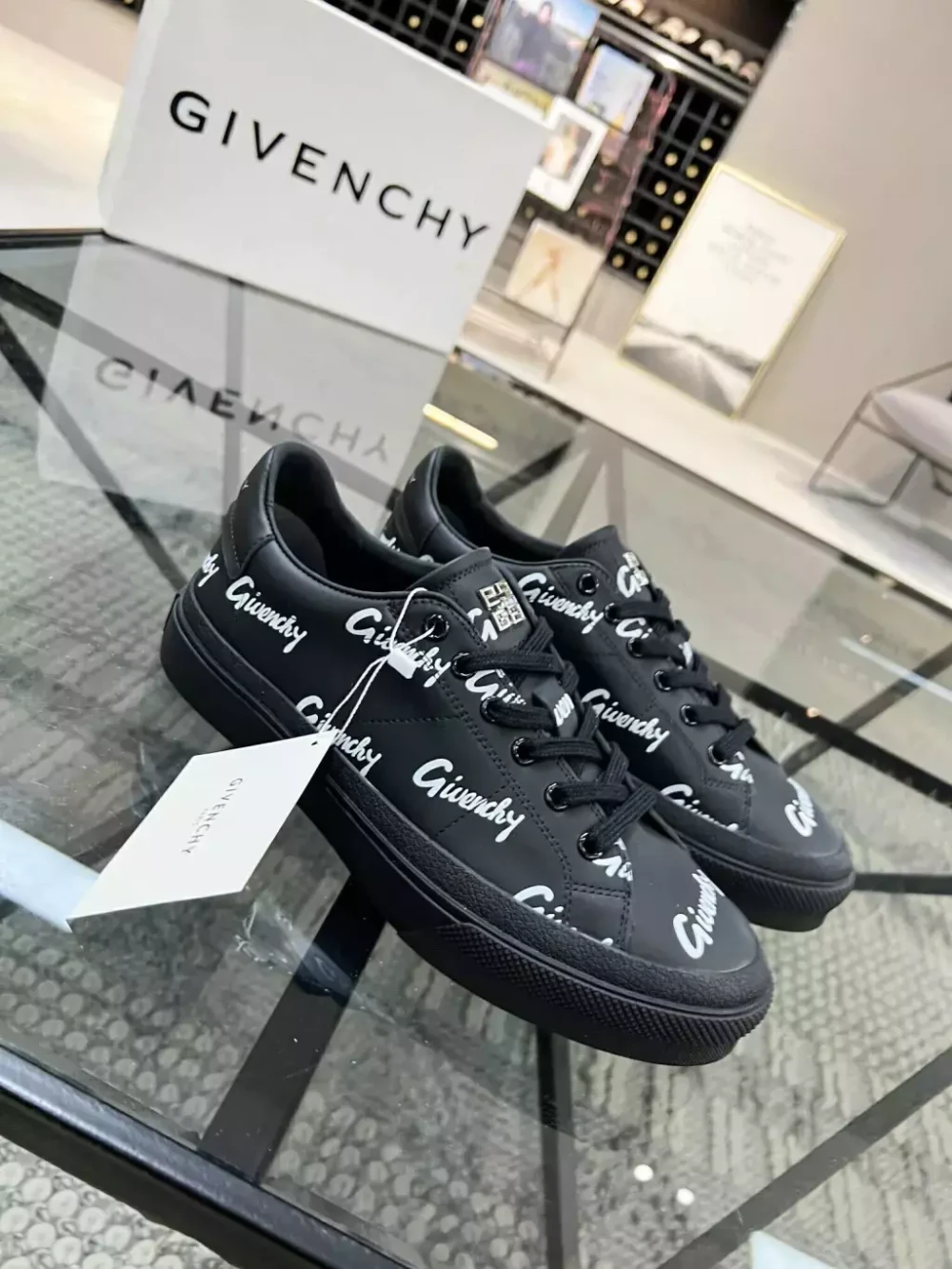 Gvnchy / Portofino / Black - image