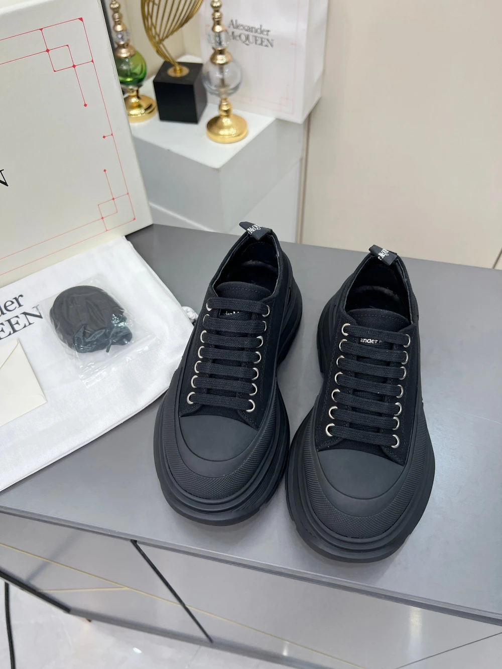 Alexander McQueen Oversized Sneaker Black - image