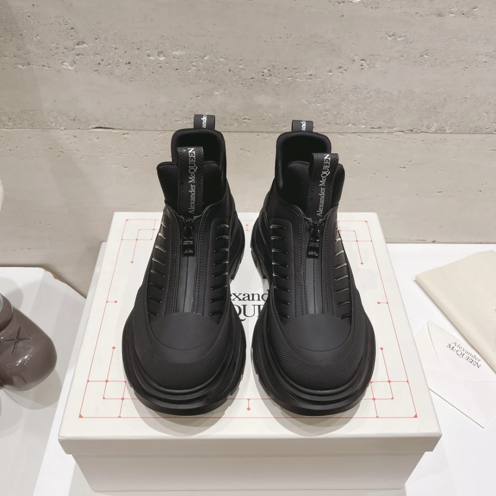 Alexander McQueen Tread Slick Boot Black - image