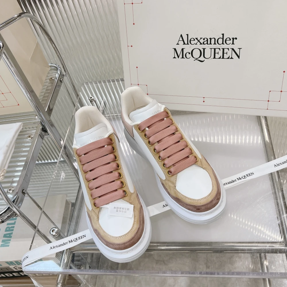 Alexander McQueen Oversized Sneaker White Pink - image