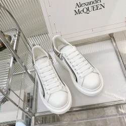 Alexander McQueen Oversized Sneaker White Black