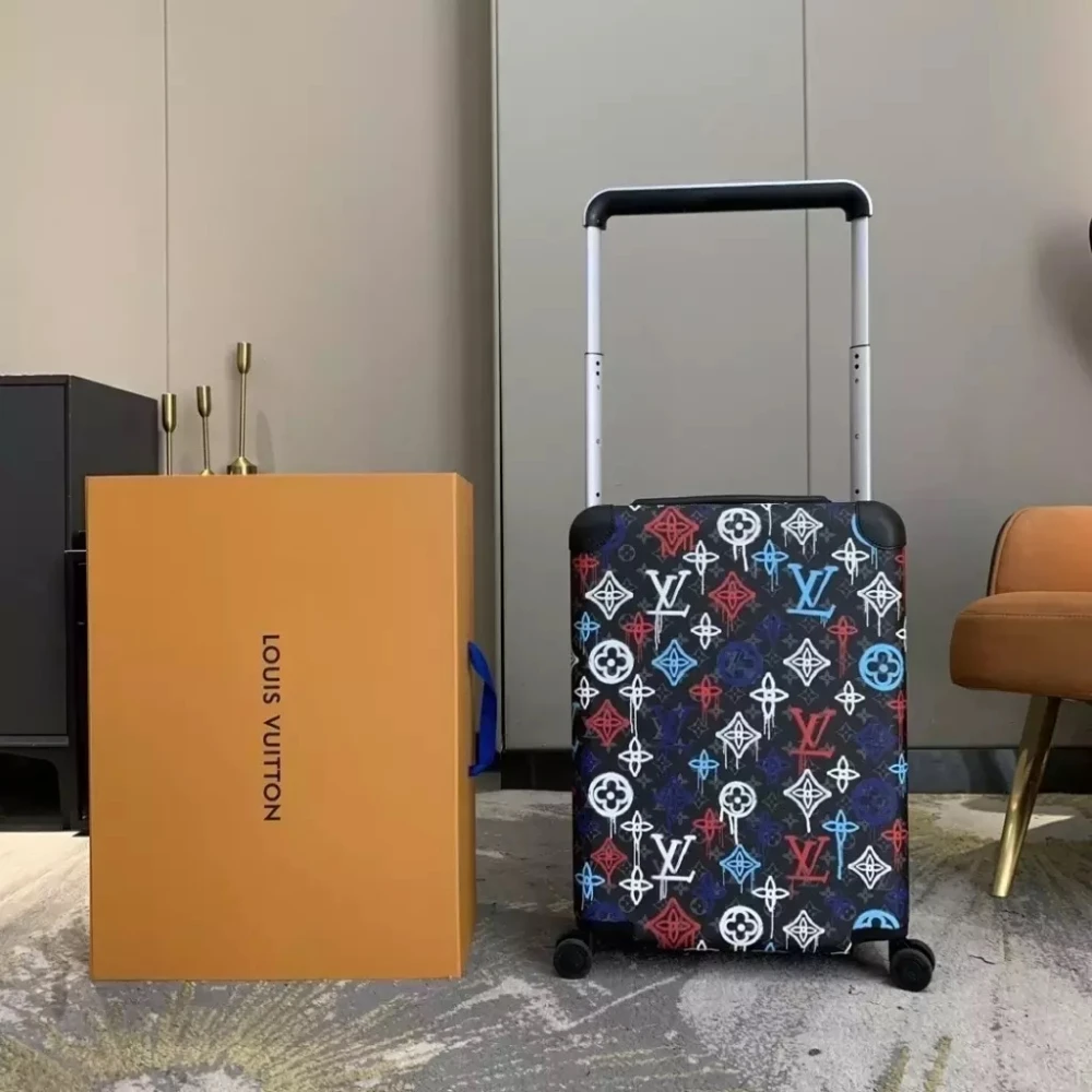 LV / Horizon 55 / Graffiti Monogram - image