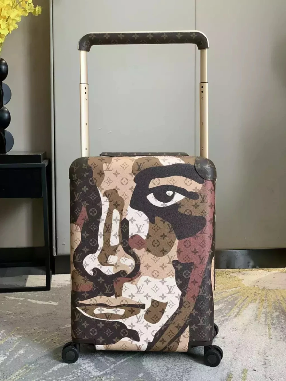 LV / Horizon 55 / Monogram Face Art - image