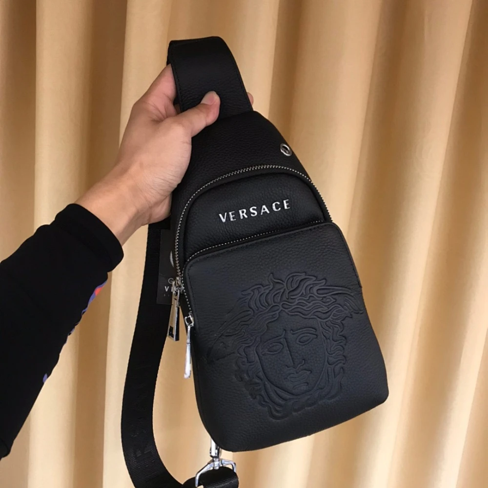 Versace / Medusa Sling Bag / Black - image