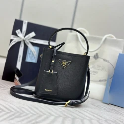 Prd / Bag / Black