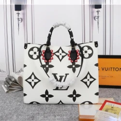 LV / OnTheGo GM / Monogram Cream / 41 x 34 x 19 см