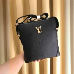 LV / 969 / Black / 26 x 24 x 5 cm
