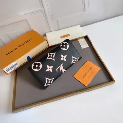 LV / Sarah Wallet / Black / 19 x 10.5 x 2.5 cm