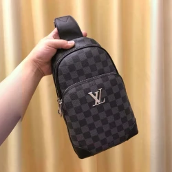 LV / 601 / Monogram / 28 x 18 x 11 cm