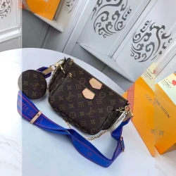 LV / Multi Pochette Accessoires / Blue / 25 x 13 x 10 cm