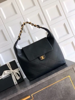 CC / Flap Bag / Black / 35 x 47 x 9 cm