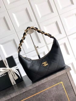 CC / Hobo Bag / Blue / 24 x 28 x 8 cm