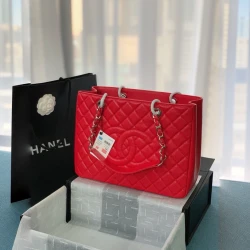 CC / Flap Bag / Red / 24 x 33 x 13 cm
