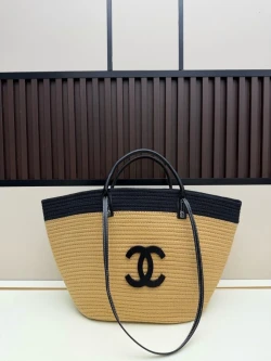 CC / Flap Bag / Brown