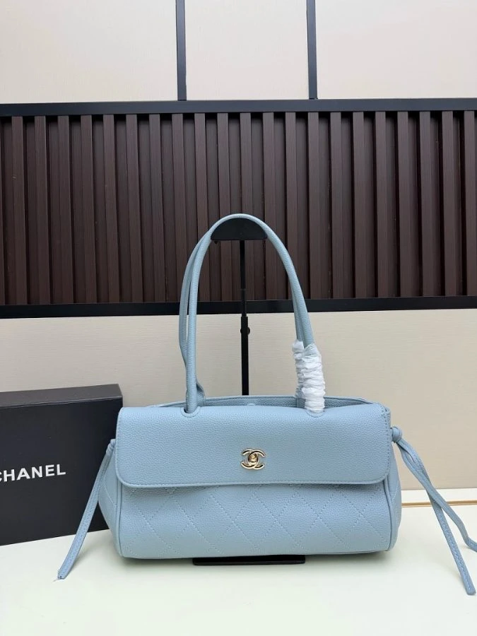 CC / Flap Bag / Blue - image