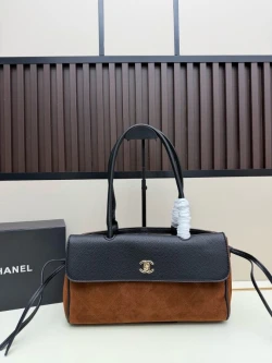 CC / Flap Bag / Black