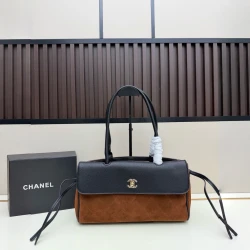 CC / Flap Bag / Black