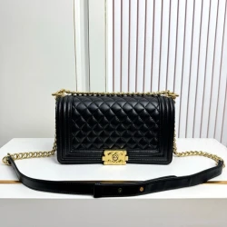 CC / Flap Bag / White / 25 x 19 x 9 cm