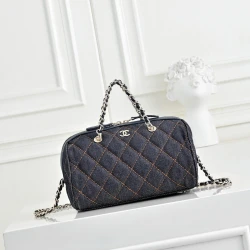 CC / Bowling Bag / Black / 19 x 11 x 7 cm