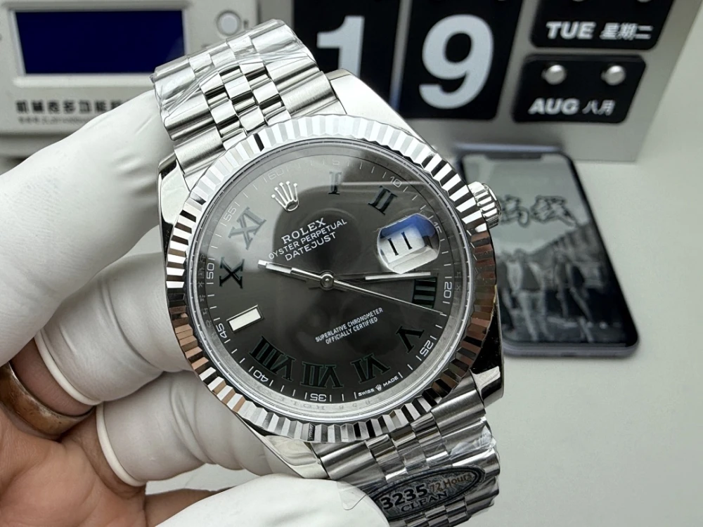RLX Watch / Grey - image