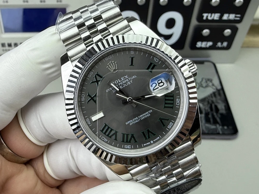 RLX Watch / Grey - image