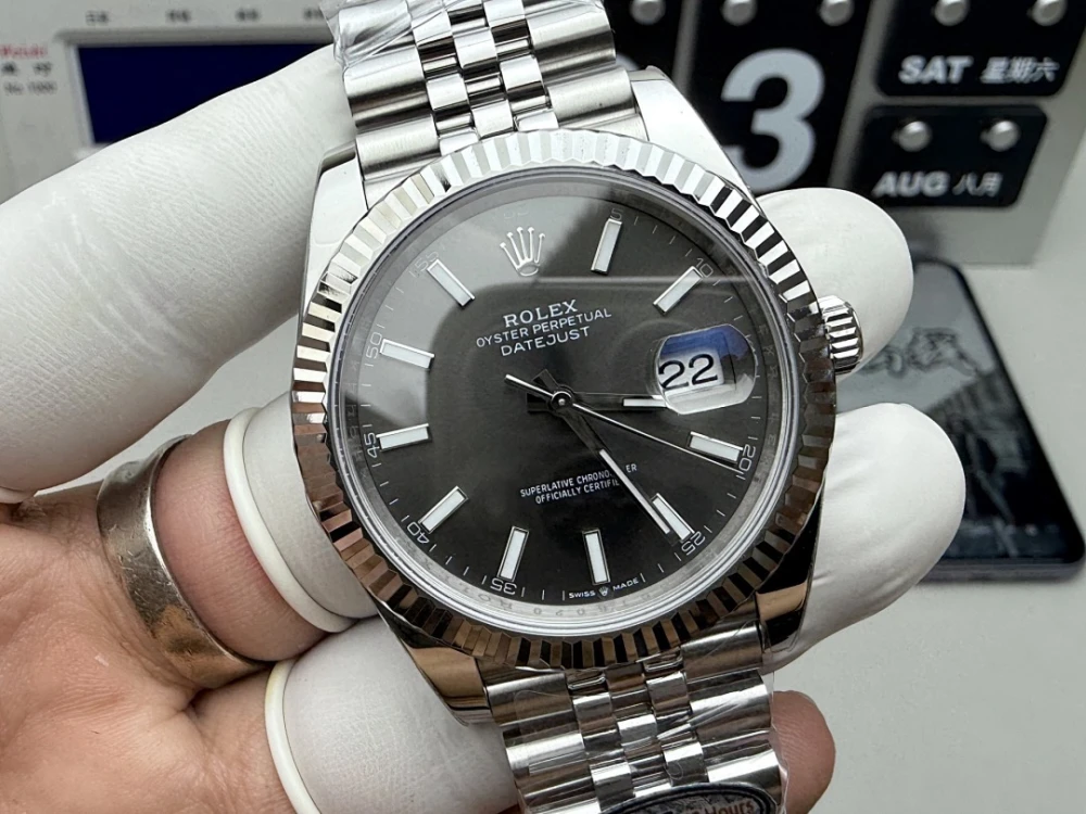 RLX Watch / Grey - image