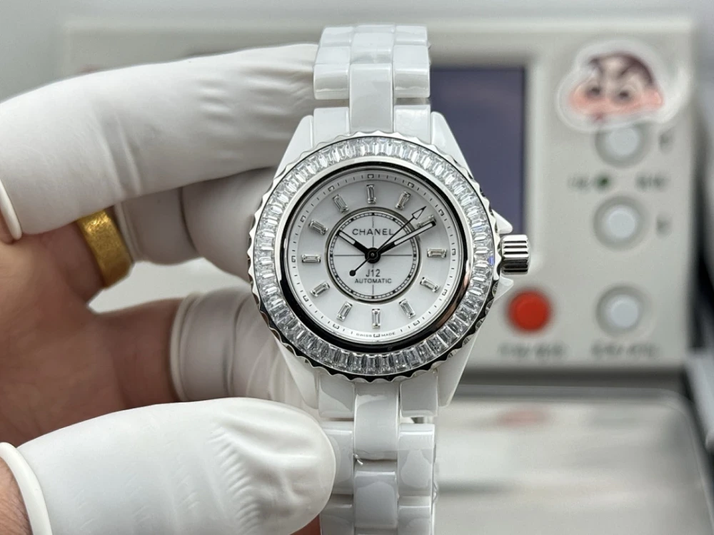 CHNL Watch / White - image