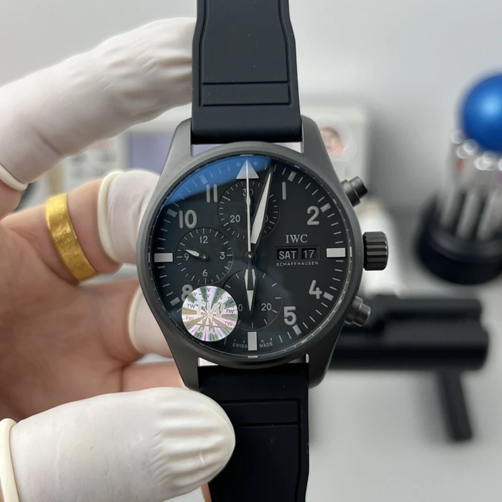 IWC Watch / Black - image