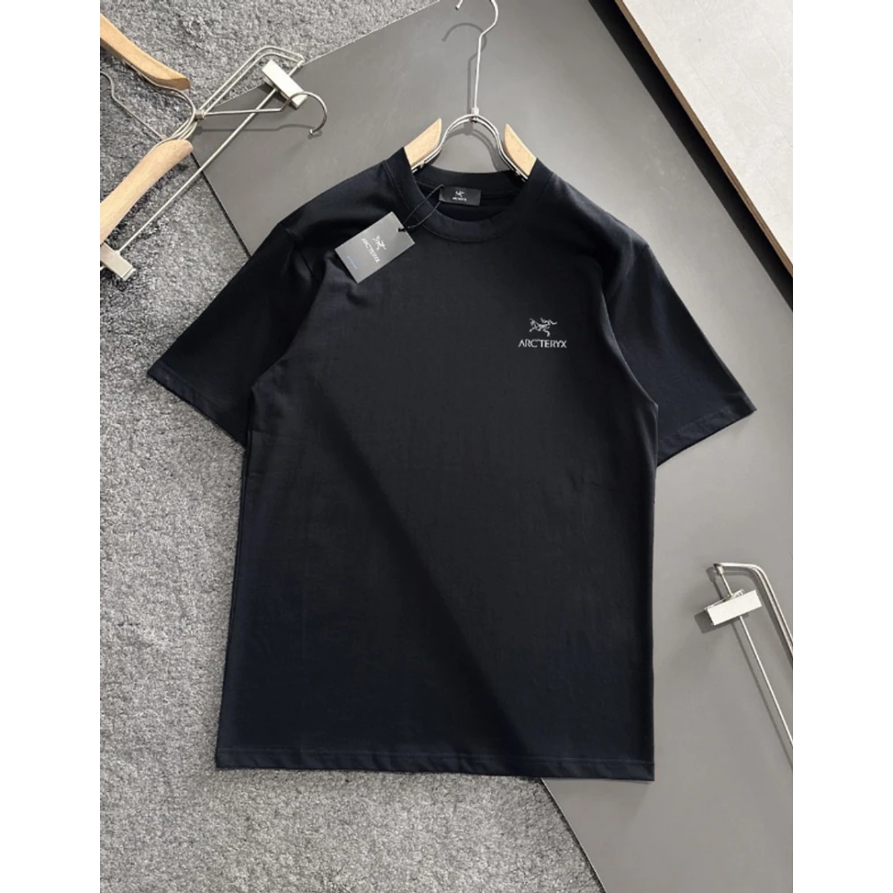 Model T-Shirt 024 / Black - image