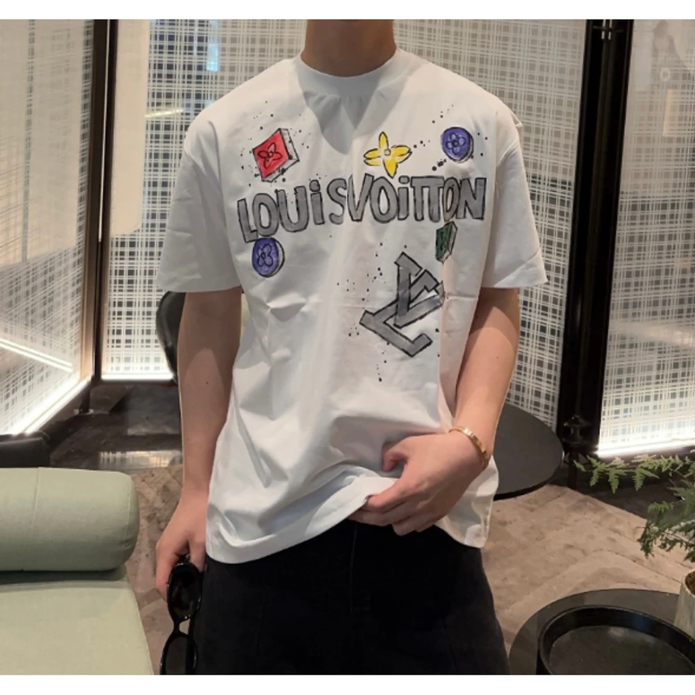 LV Hand-Painted T-Shirt 047 / Grey - image