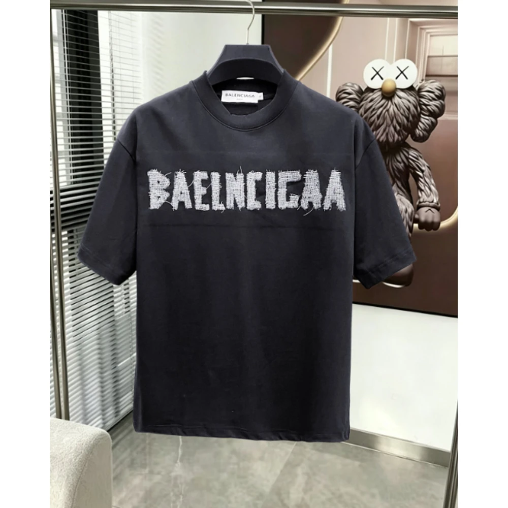 Model T-Shirt 081 / Black - image
