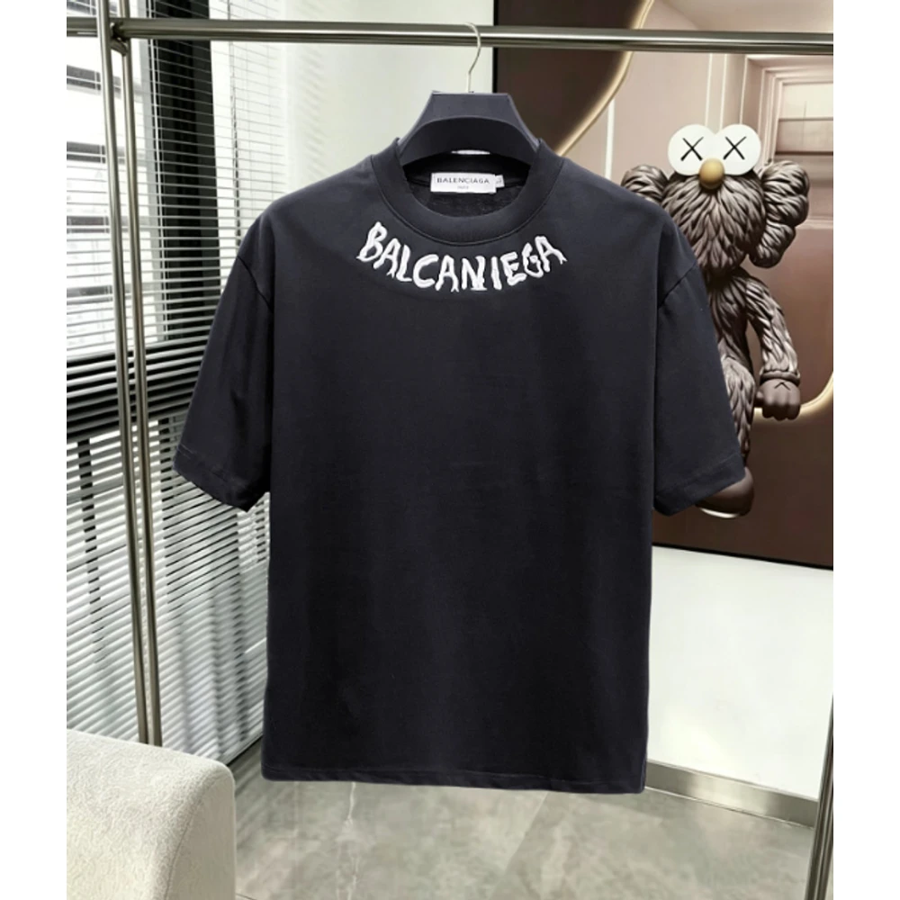 Model T-Shirt 083 / Black - image