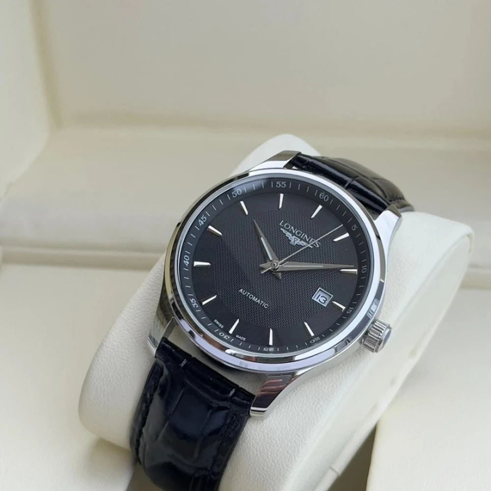 LNG Watch / Black & Silver - image