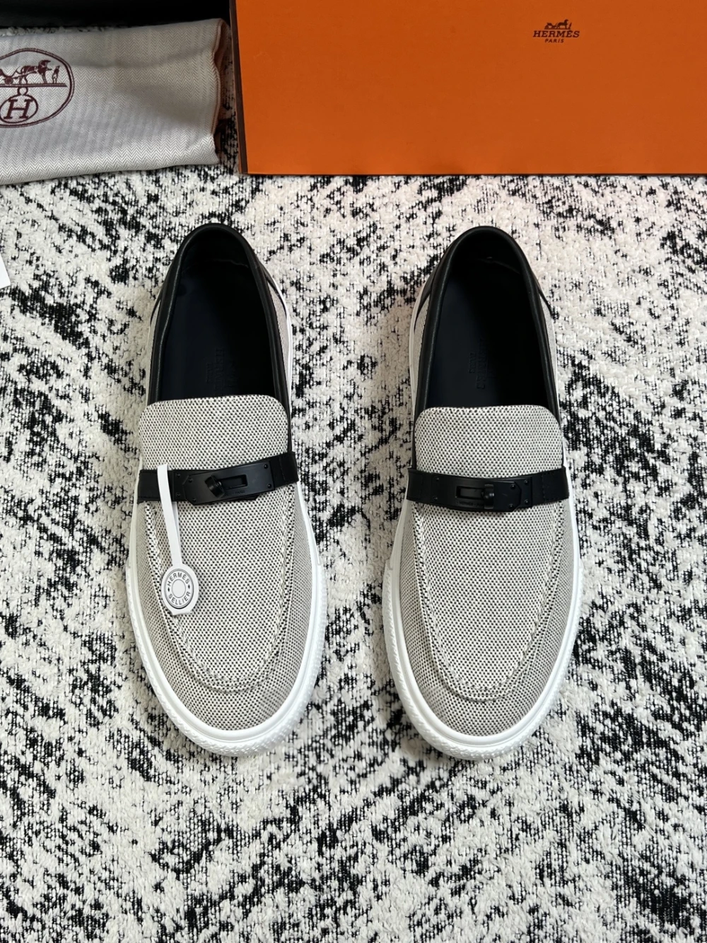 Hrms / Loafer / White Black - image