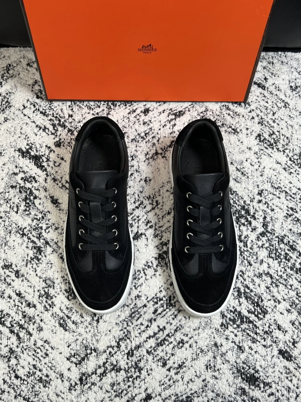 Hrms / Low-Top Sneaker / Black - image