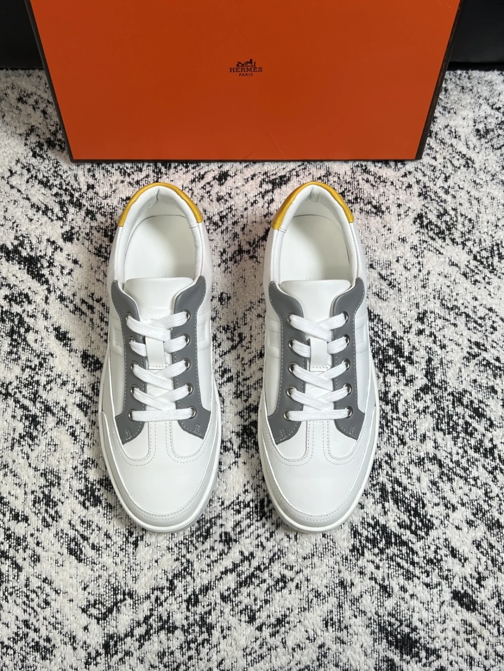 Hrms / Low-Top Sneaker / White Grey Yellow - image