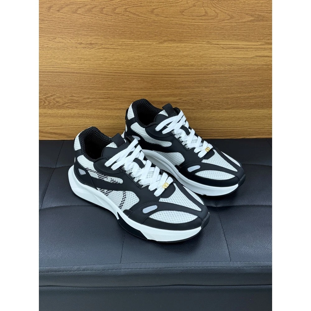 Valentno / Dad Sneaker / Black & White - image