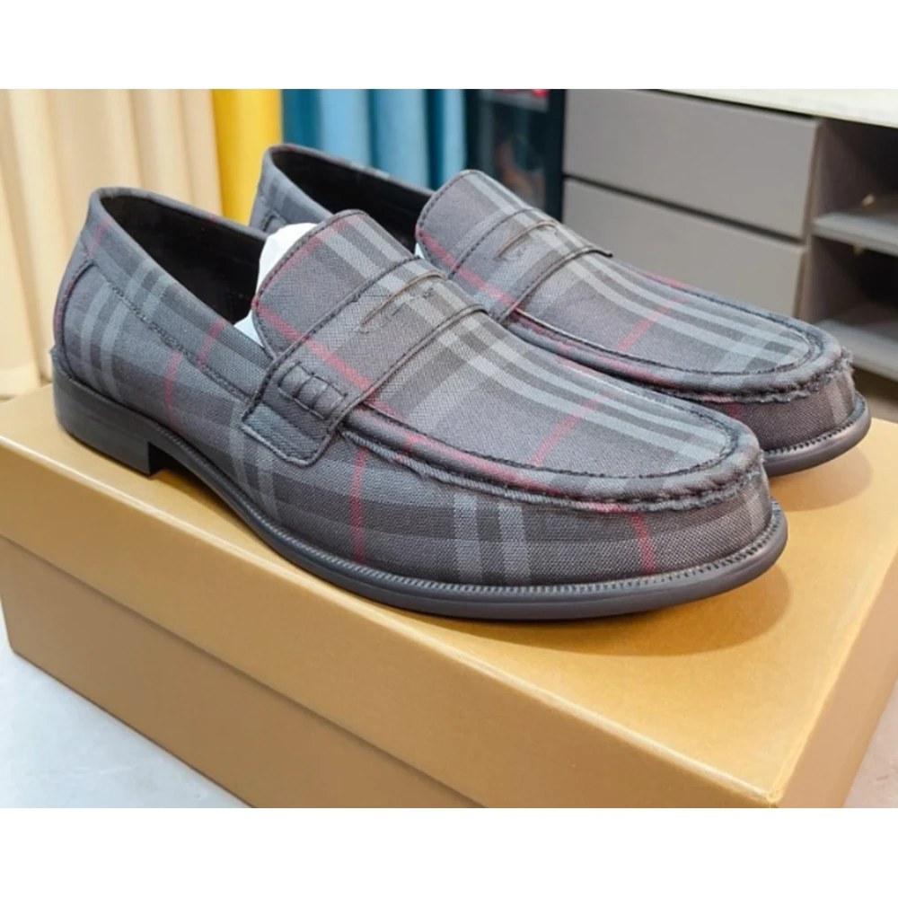 Burberry / Check Driver / Color Selection - image