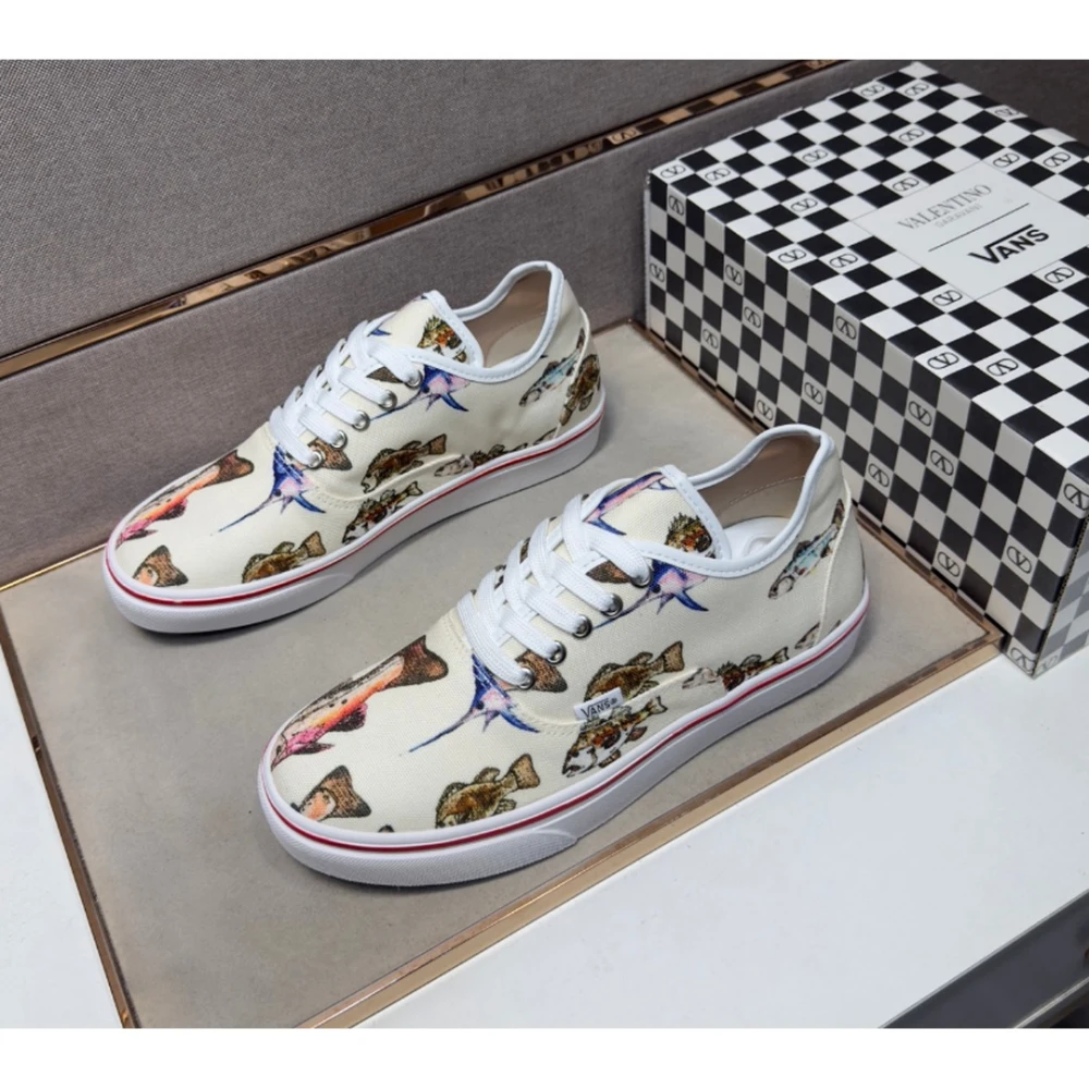 Vans / Graphic Low Sneaker / Color Selection - image