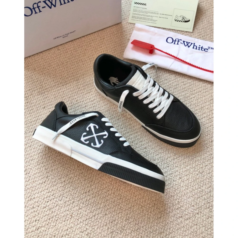 Off White / Arrow Low Sneaker / Color Selection - image
