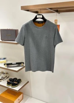 ZEG Minimal Crew Neck T-Shirt