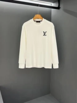 LV Contrast Logo Long Sleeve
