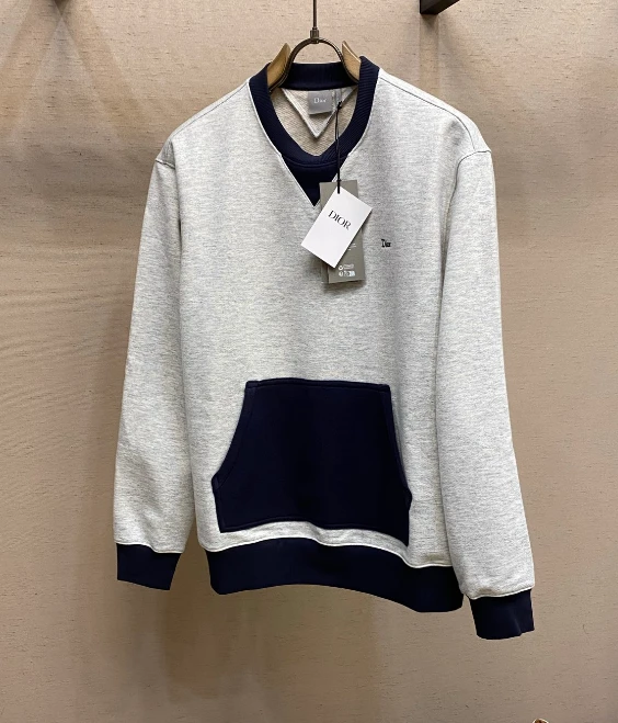 DIO Contrast Pocket & Neckline Sweatshirt / Grey & Navy - image