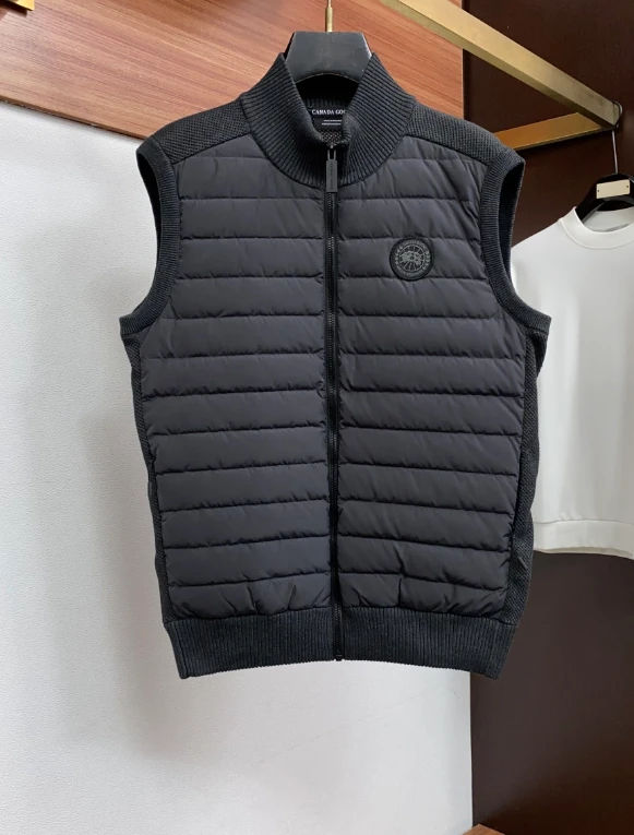 CG Round Logo Quilted Vest / Multiple Colors - image