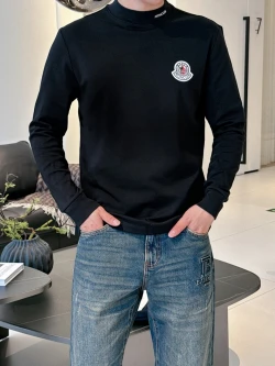 MON Round Logo Crewneck Top / Multiple Colors