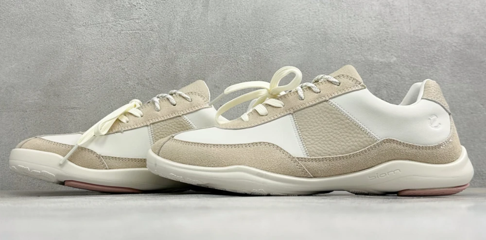 ECCO Women's Walking Shoes 840113 / Beige & White - image