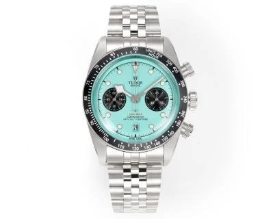 TDR Black Bay Chrono / Tiffany Blue - image